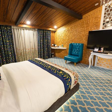 Hotel Snowland, Srinagar Exterior photo